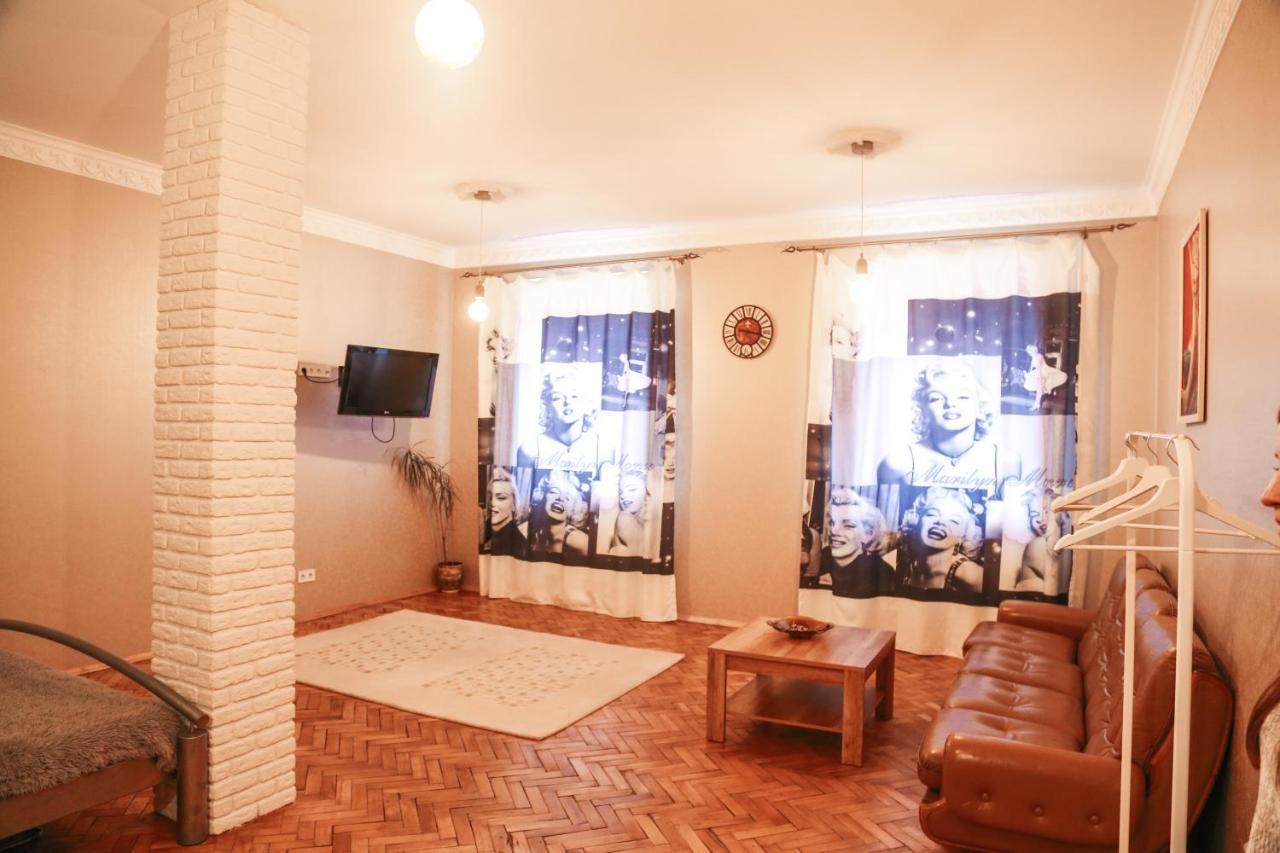 Monro - Heart Of Lviv Apartamento Exterior foto
